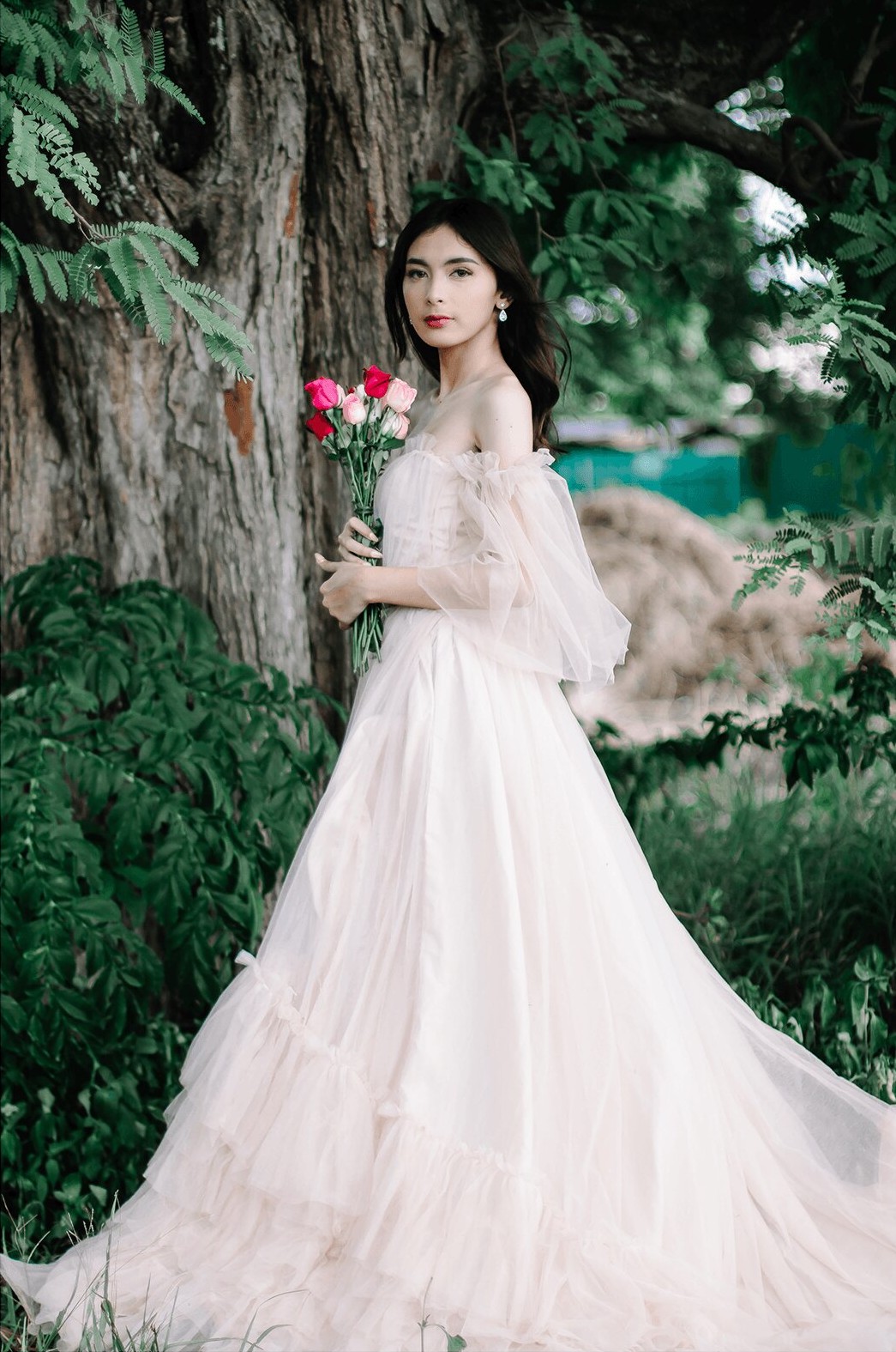 Mia Kirsten debut hero (mobile)