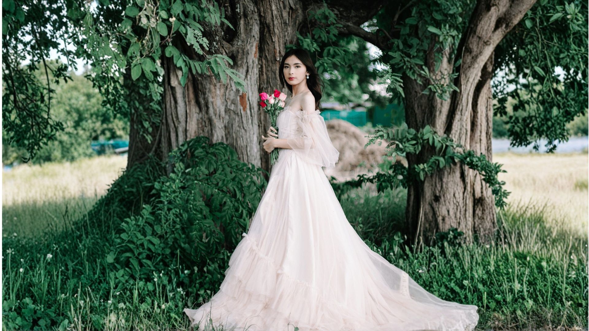 Mia Kirsten debut hero (desktop)